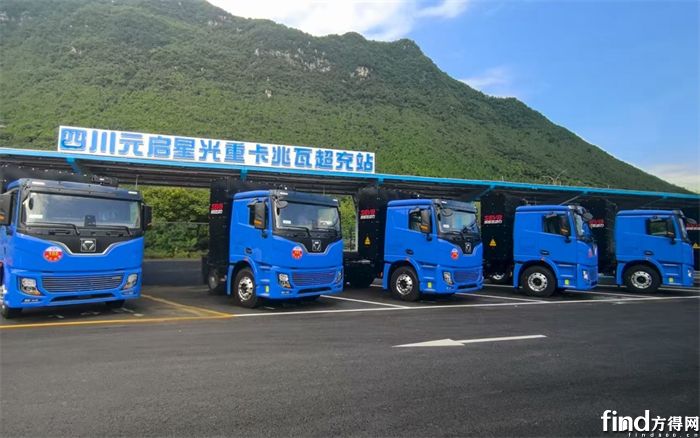油電同速！新能源重卡冠軍領(lǐng)先進(jìn)入超充時代
