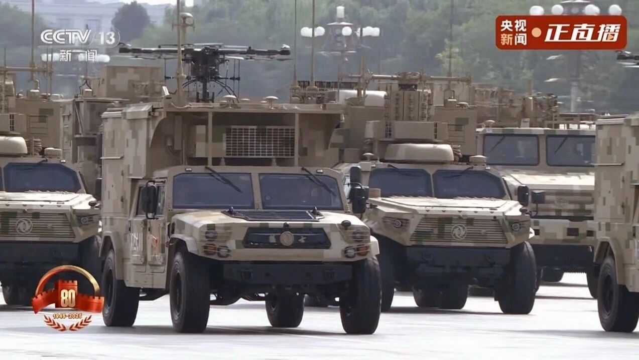 九三閱兵商用車盤點(diǎn)！東風(fēng)/重汽/陜汽/北奔/福田/宇通…